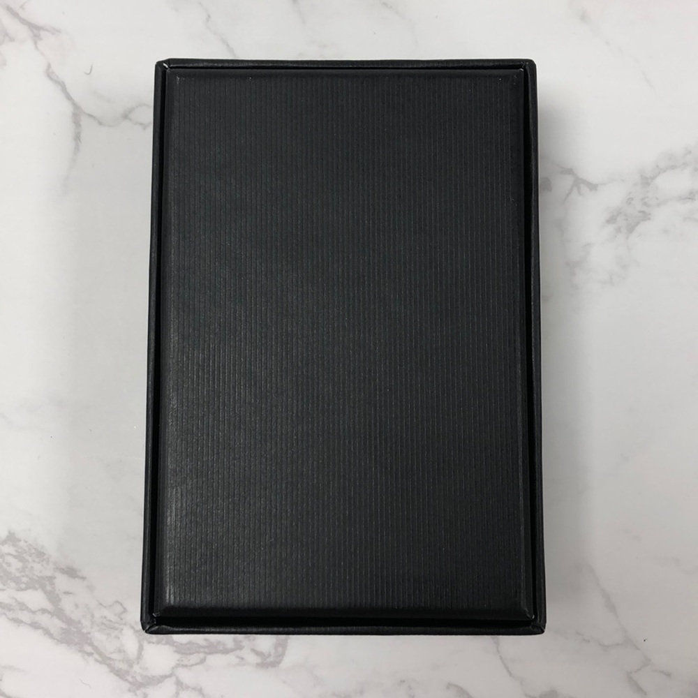⭐️ SOLD ⭐️ Authentic Gucci Box + Dust Bag Gift Set - Picture 3 of 8